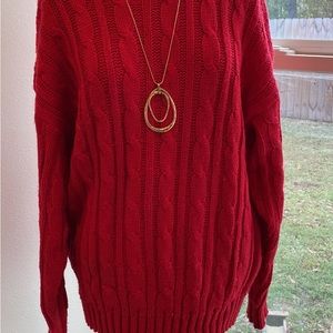 Women’s cableknit lightweight sweater top large